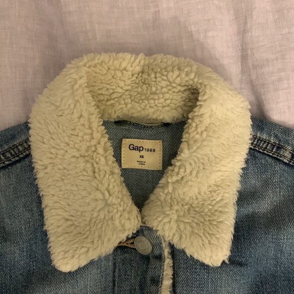 Sherpa Trimmed Denim Jacket - Picture 4 of 4